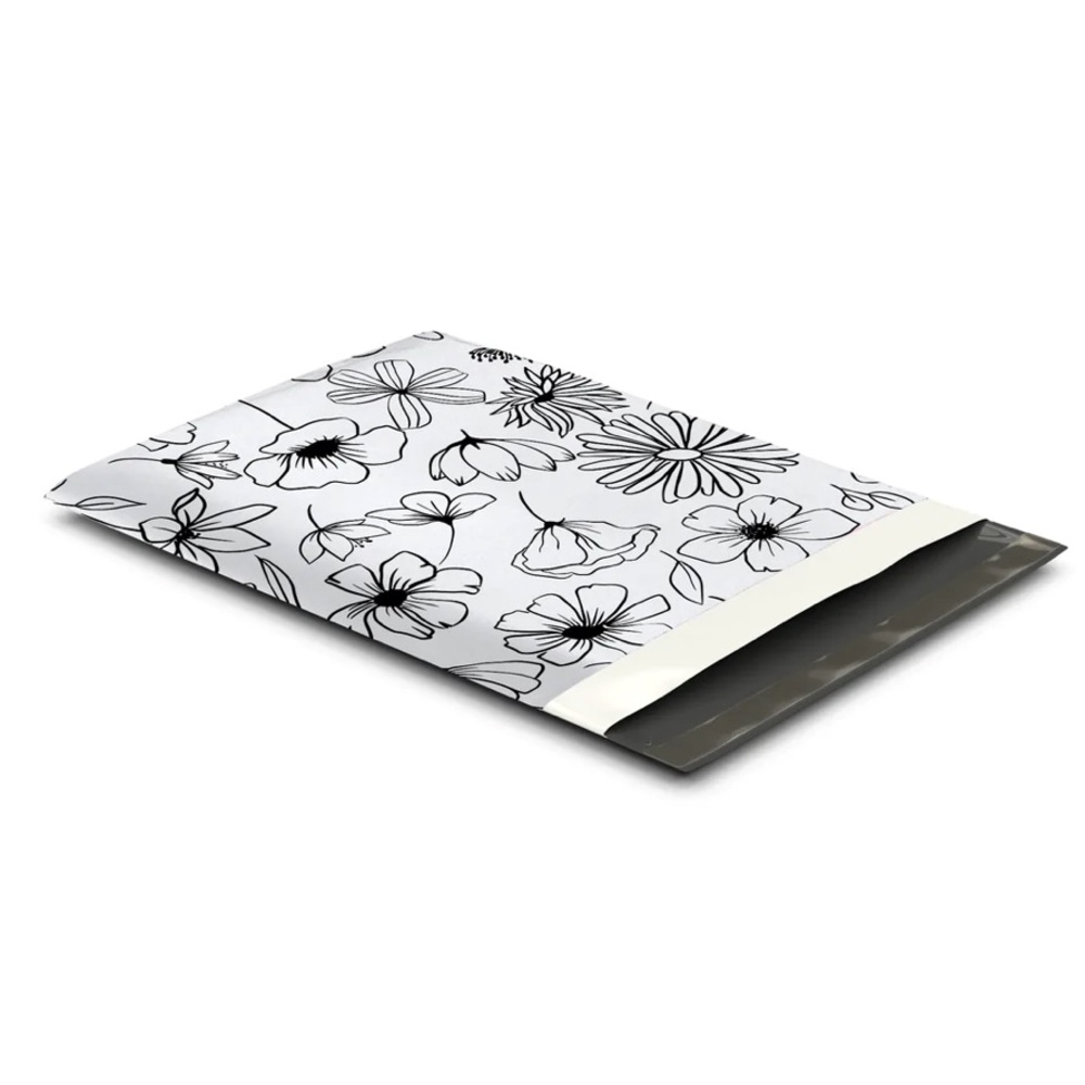 BACK IN STOCK!!⭐️ 20 black & white flower Poly Mailers 10 x 13 - Picture 4 of 4